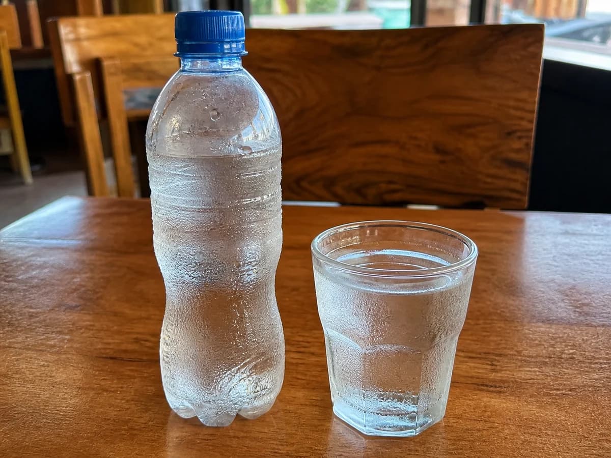 Agua sin gas 1/2 L