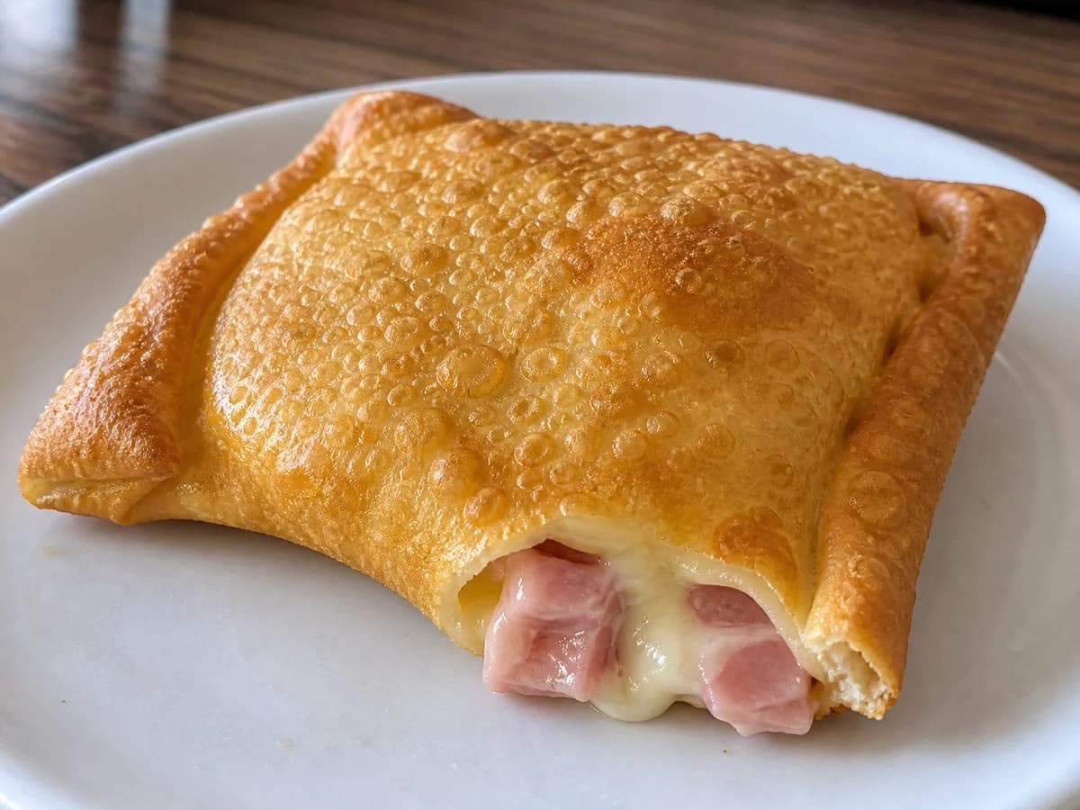 Empanada queso y jamón